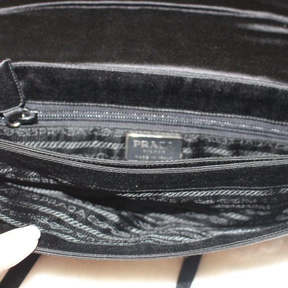 Prada Bag - Picture 5 of 9